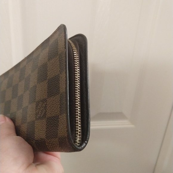 Louis Vuitton Damier Ebene Zippy Wallet - Picture 6 of 16